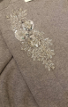 Πλεκτό Πουλόβερ Crew Neck με Διακοσμητική Παγιέτα/Κέντημα στα Μανίκι Καφέ-AC19562B
